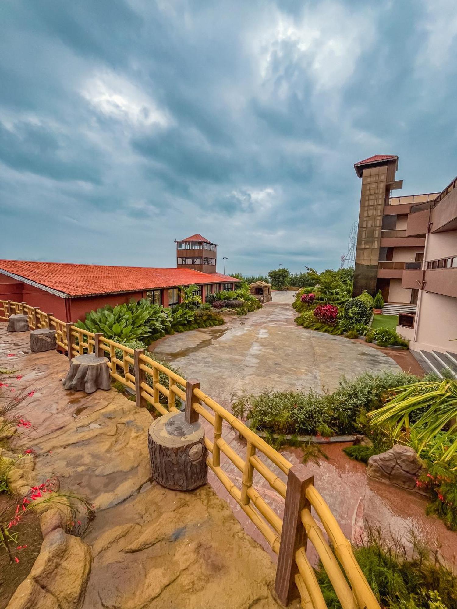 Regenta Bharti Amusement & Adventure Resort Pune, Urulikanchan Uruli Kānchān エクステリア 写真